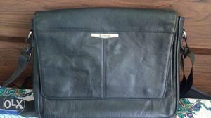 Original Carlton Leather Laptop Hand Bag !!!