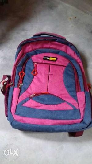 School bag in good condition at low prices