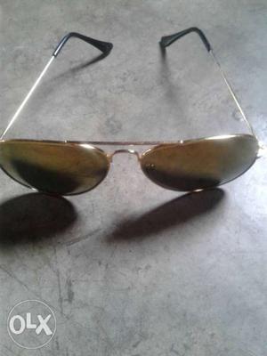 Silver colour goggles in cheap price only 6o