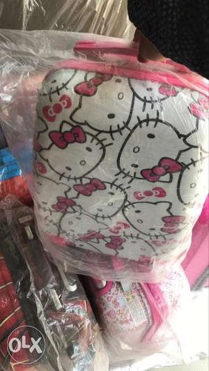 White And Pink Hello Kitty Print Sucitase! New piece