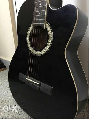 Acoustic Guitar on Sale at affordable price