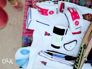 Brand new complete cricket kit only 1 month old