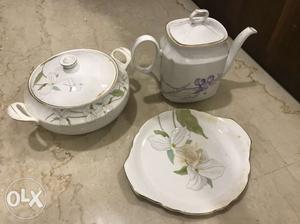 Ceramic set- Tea pot, Tray and serving dish