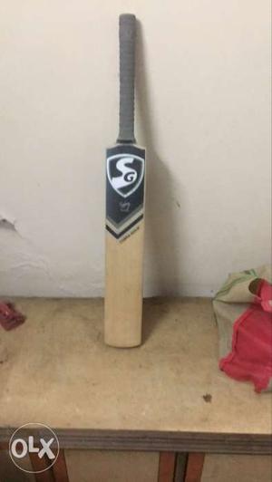 Cricket bat hardly used for 10 days SG Cobra Gold