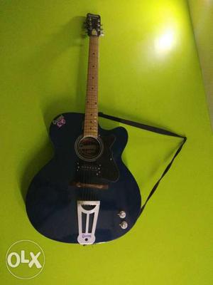 Givson electrick guitar as a new with string set