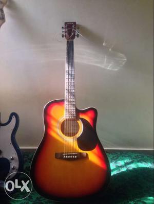 Guitar from uae for sale new strings which cost