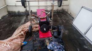Gym bench in very good condition with rubber