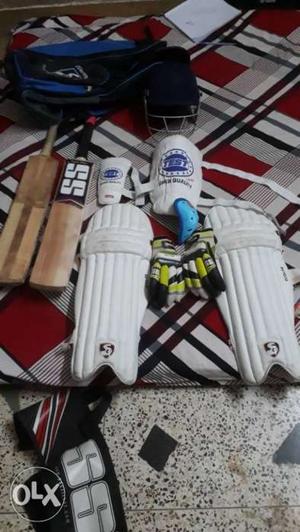 I want to sell my cricket's all set item and i