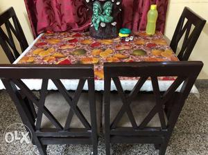 Selling Dinning Table with 4 chairs