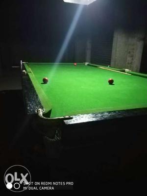 Snooker tableGreen And Black Pool