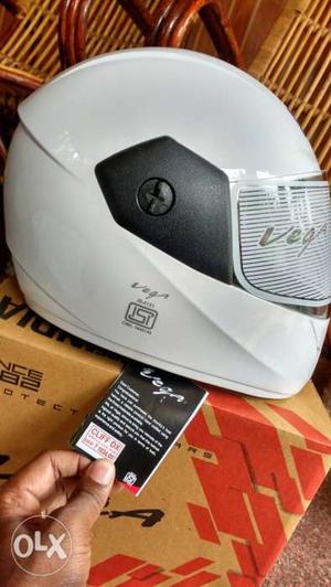 White Vega Full-face Helmet