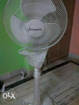Crompton wind flo pedestal fan.2 yrs warranty. Not used.