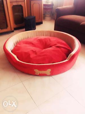 Dog bed large in good condition.