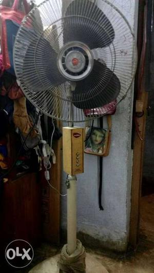 Khaitan stand fan hardly used for 1 year.