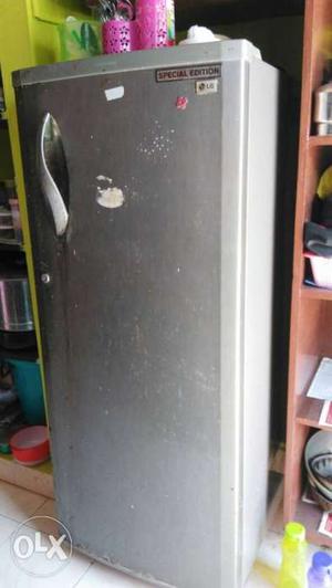 LG 195 litre good working condition