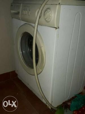LG 6kg fully automatic washing machine. Not
