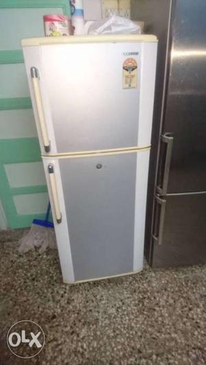No bargain double door fridge good condition