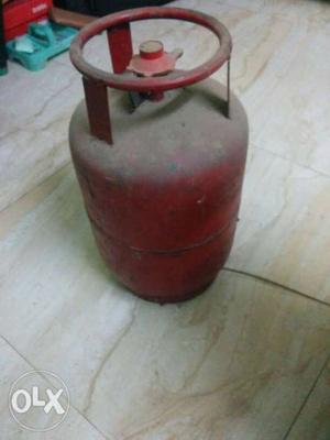 Unused small cylinder with 5kg gas capacity for