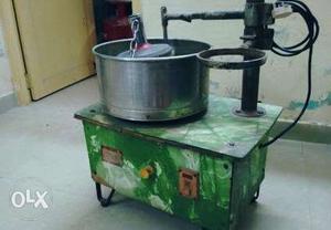 Wet Grinder with Good Working Condition - Home