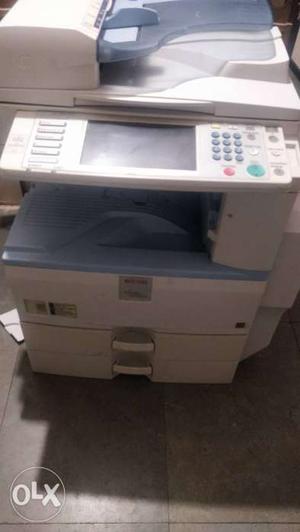 Xerox machine fully automatic in good working condition only