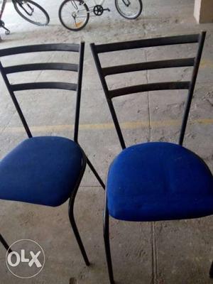 4 chairs in good condition. Rs. 400 each.