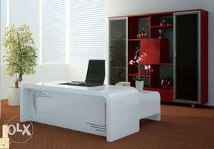 Exclusive designed MD table in white with side table