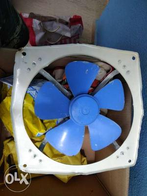 Exhaust Fan in perfect condition. And negotiable