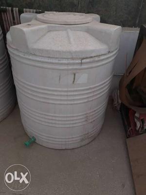 Good quality 750 litres water tank