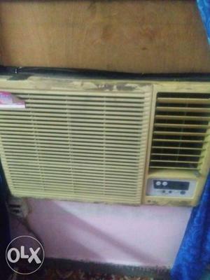Lg ac chilled cooling.. selling because of room