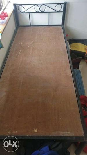 Metal /Ply Single Bed