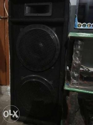 Two high way 12 inches speaker with amplifier
