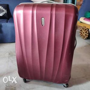 VIP 28 inches travelling suitcase