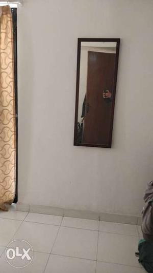 Wall Mirror. 1 year old. INR 600.