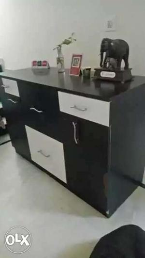White And Black Wooden bar counter