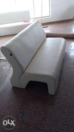 White sofa in A1 condition