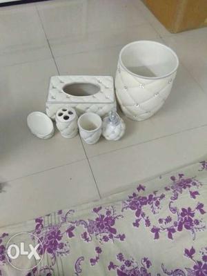 Bathroom set with white color