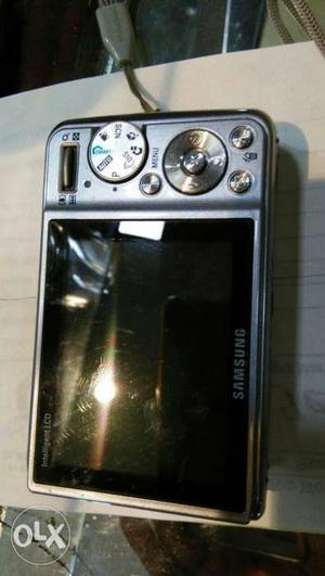 Gray Samsung Point-and-shoot Camera