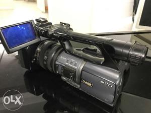 Gray Sony DVCAM Shoulder-mount Camcorder