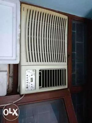 Hair Window AC 1.5 ton with remote excellent
