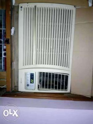 LG, 1 Ton AC In working