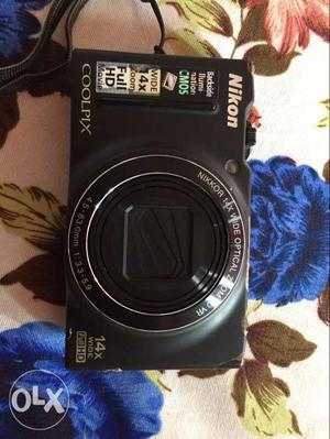 Nikon s in good condition with accesories