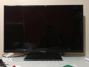 Reliance Reconnect 32 inch LCD