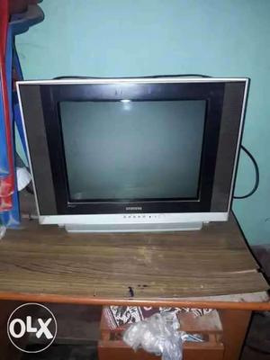 Samsung colour tv in excellent condition