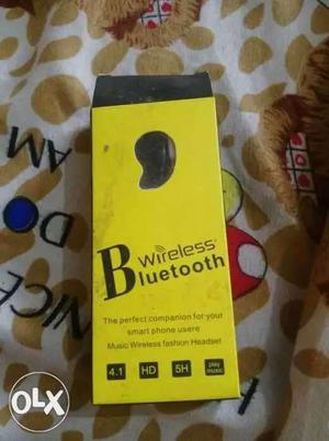 Wireless Bluetooth Headset Box