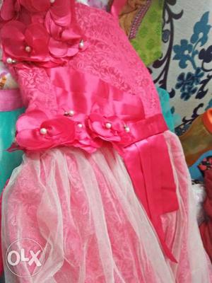 5beatiful frocks for 5-8years old girls avaible