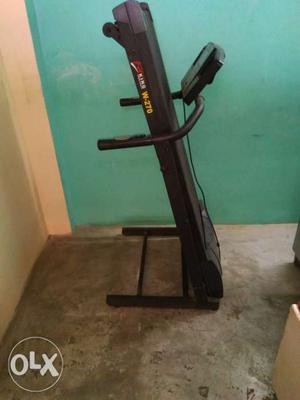 Fit King W-270 Motorized Treadmill Good condition argently