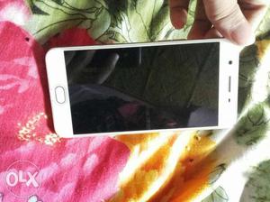 Oppo f1s only 9months used fully in new