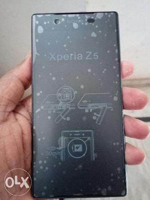SONY XPERIA Z5 SINGLE 32 GB With All Accessories