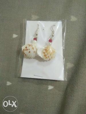 White And Yellow sea ear ring