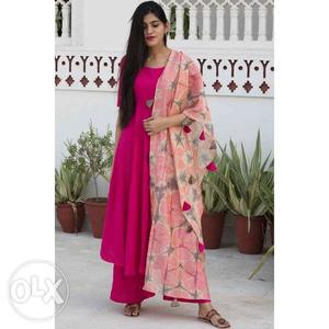 Women's Pink Crew-neck Dress